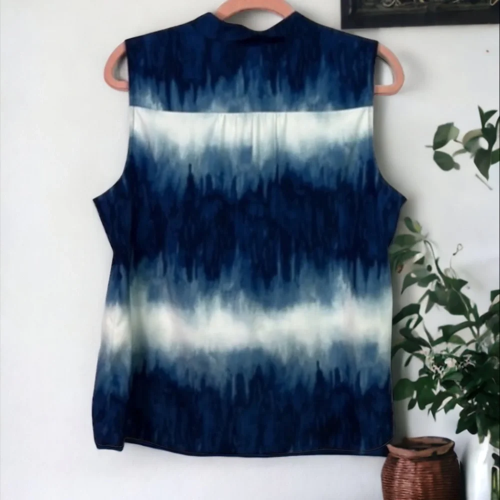Chicos Blue and White Sleeveless Top Size 1/Medium - Picture 6 of 8